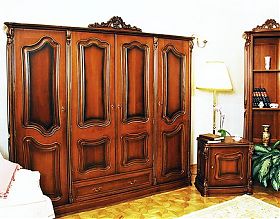 B-R 2410 Ruhásszekrény